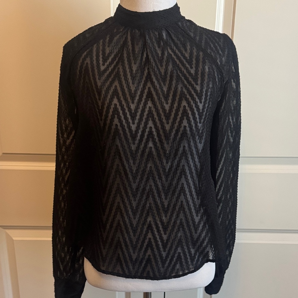 Free People Black Chevron Blouse sz XS